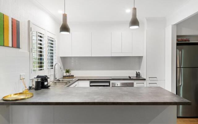 Apartment 1, 11 Munna Crescent