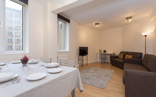 2 Bed Apartment In Kensington