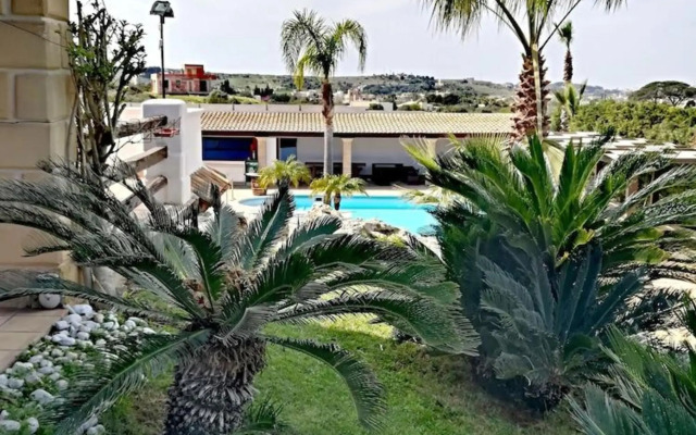 Villa Carlo Resort