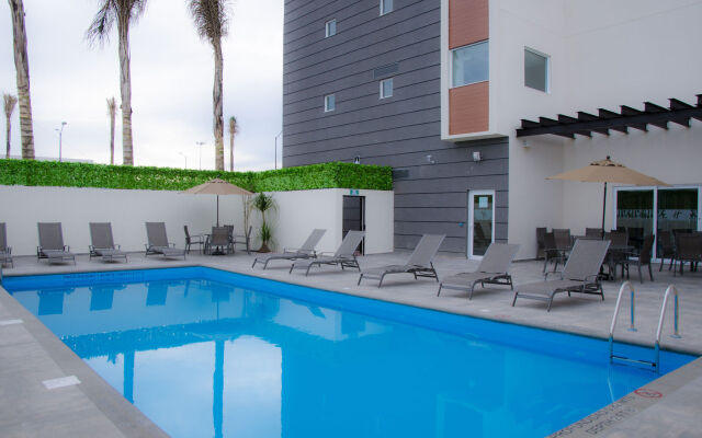 Holiday Inn Express & Suites Celaya by IHG