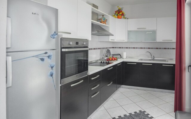 Awesome Home in Sumber With Sauna, Wifi and 7 Bedrooms