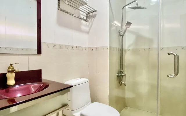 Hoang Quan Hotel  - Go Vap