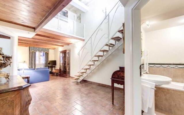 Campo De' Fiori Apartment