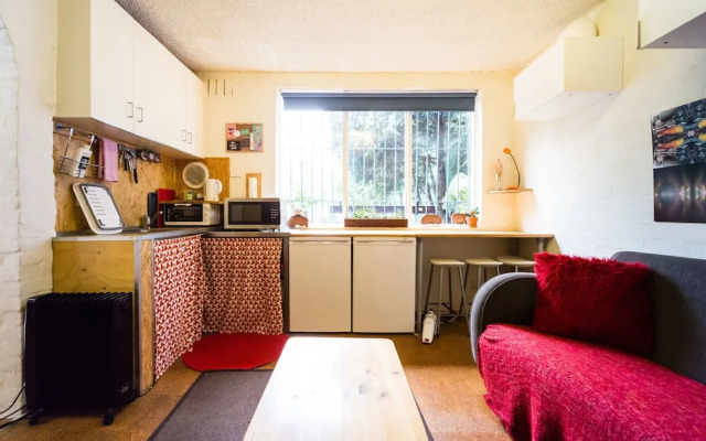 REID, Fitzroy Studio Apartment