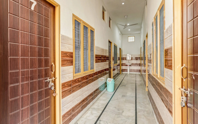 Spot On Dehra Sabri Hotel