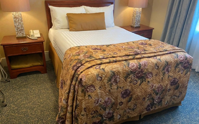Kingston Hotel