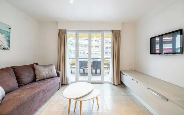 Modern Apartment a/c 1br-4p - With Balcony