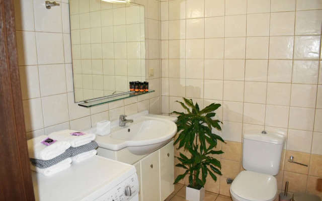 Karma Apartment - Next to sandy beach