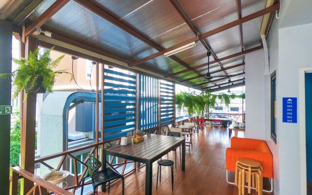 ZZZ Hostel - Don Mueang Airport