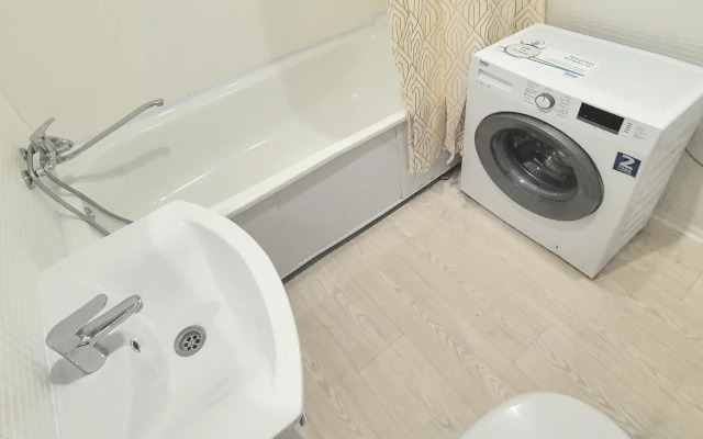 Apartments Liberty City на проспекте Октября 84/4