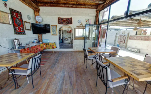 Atax Cave House
