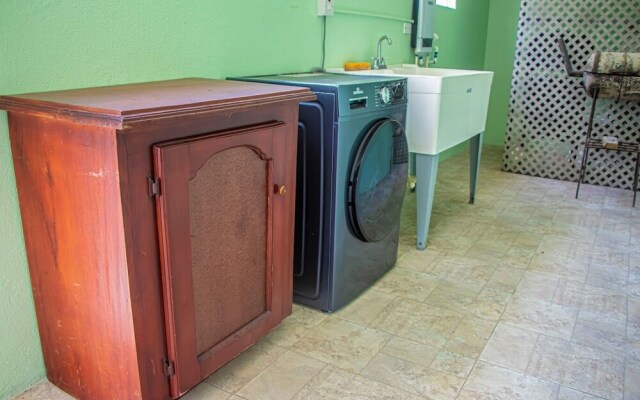 The Hamilton's Nature Villa