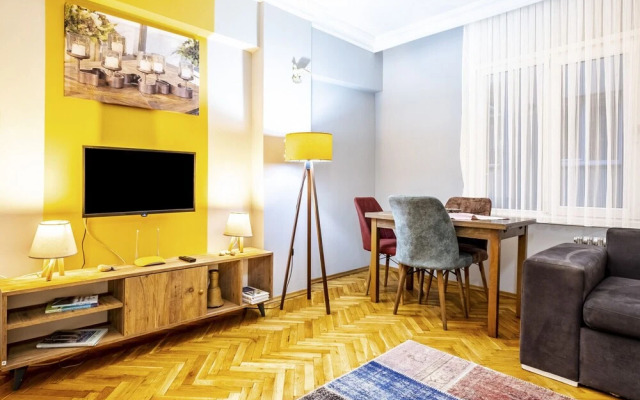 Apartment 250 m to Metro Station in Uskudar