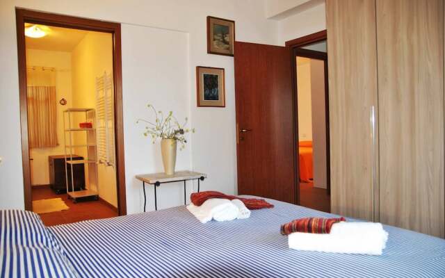 Red Roses Flat in a Semi-detached Villa