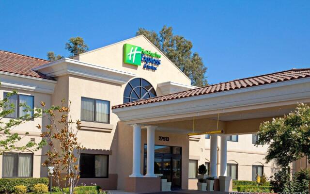 Best Western Valencia/Six Flags Inn & Suites