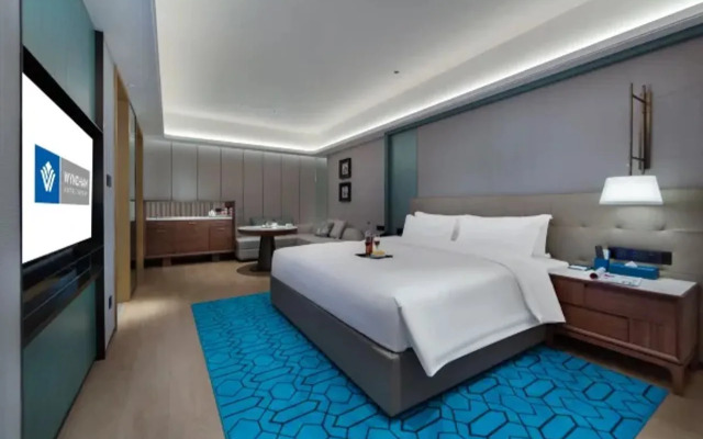 Wyndham Grand Plaza Royale Hot Springs Fenghuang