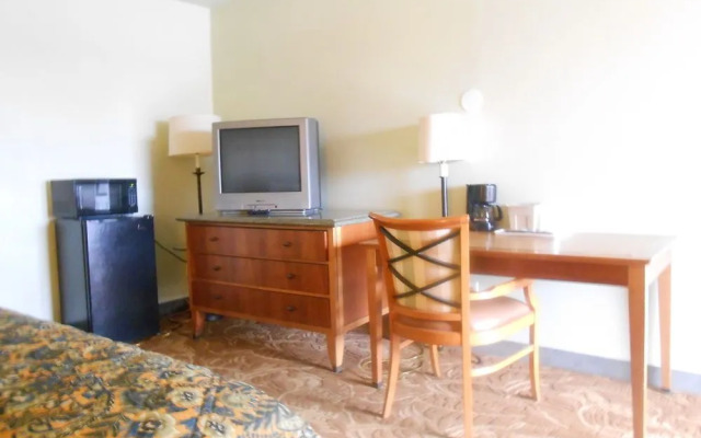 Airport Inn Downtown