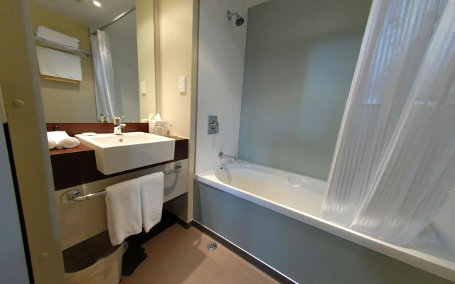 Copthorne Hotel & Apartments Queenstown Lakeview