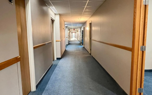 Reston Inn & Suites