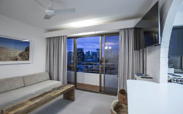 1 BR Park Breathtaking Sydney Skyline