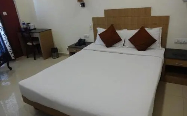 Royal Riviera Hotel & Resort