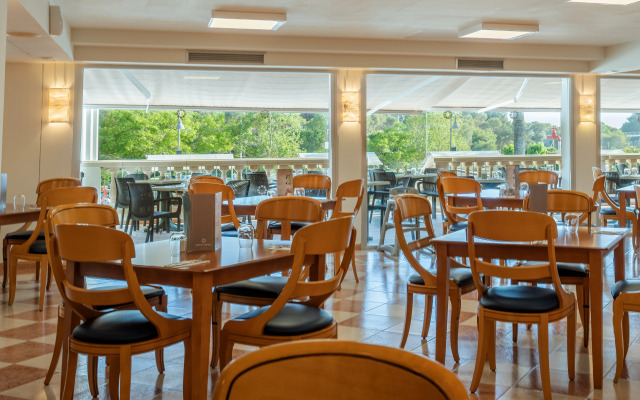 Minura Hotel Cala Galdana & Apartamentos