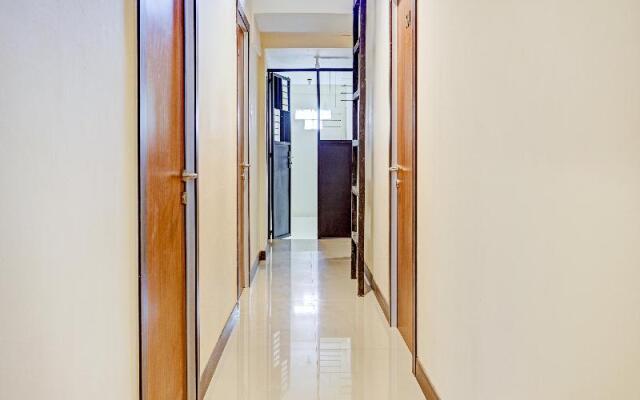 OYO 90350 Hotel Five Star 2