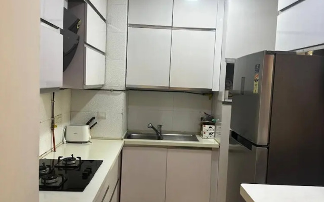 Luxury Serviced Apartment Near Medanta Medicity
