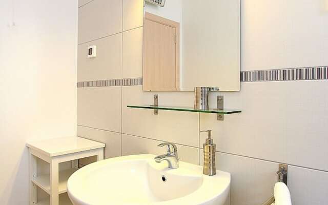 Apartment in Pula With Garden