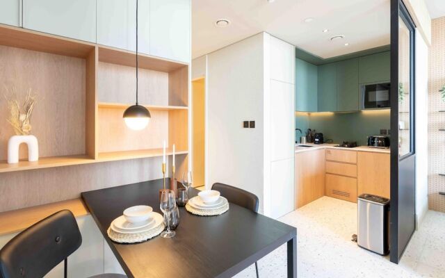 Modern Studio w Balcony in Business Bay