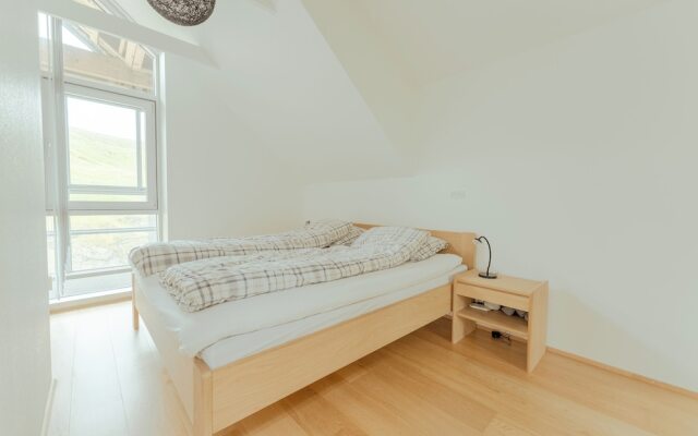 Stunning Views / Penthouse / Decorative / Parking