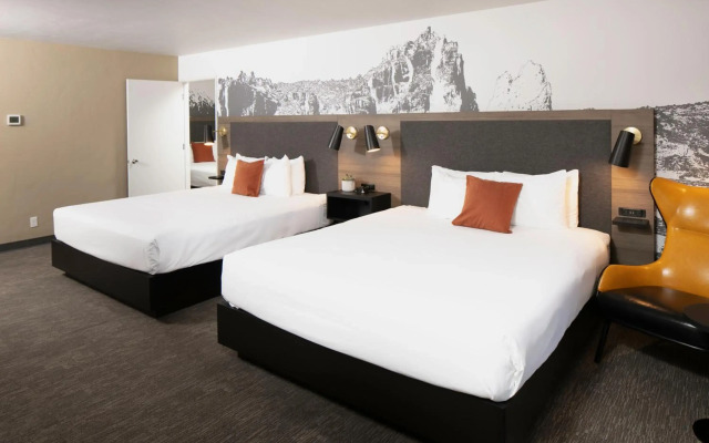 Waypoint Hotel