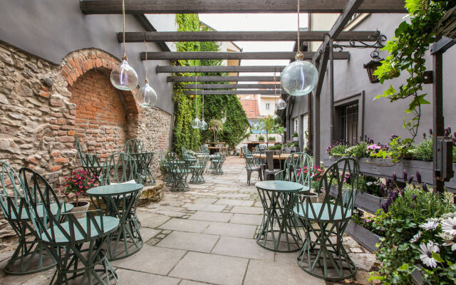 Cathedral Prague Apartments