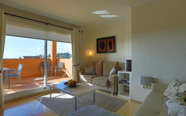 R25 Modern bright 2 bedroom apartment