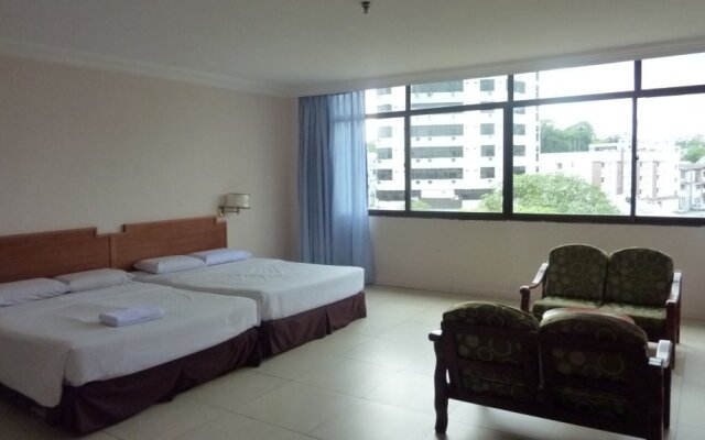 OYO 11342 Liwah Hotel Near Hospital Umum Sarawak