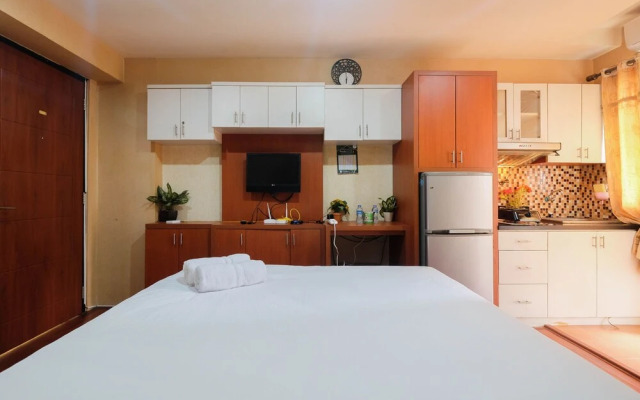Comfy Studio Room Apartment at Kebagusan City