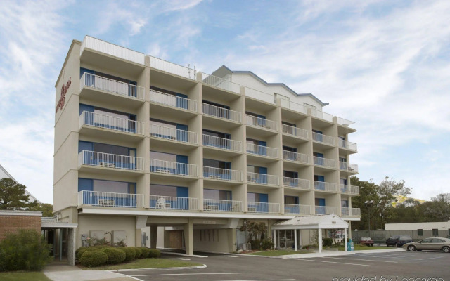 Motel 6 Norfolk, VA – East Little Creek