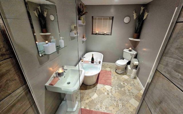 Seaside Escape at Ty Bugail - Holyhead