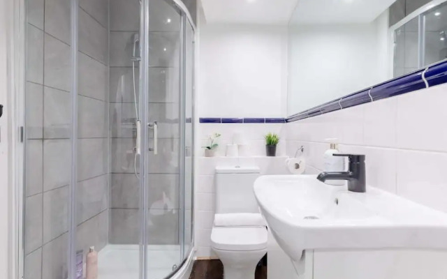 Central & Charmingly Curated 1BD Wifi Fulham