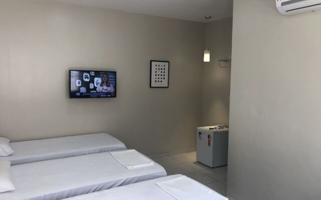 Oyo Mega Aeroporto Hotel