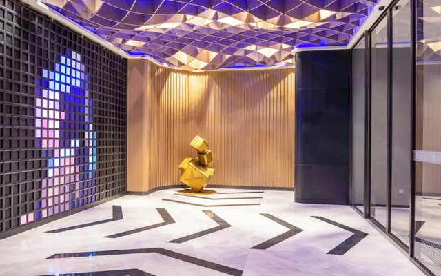 Holiday Inn Shanghai Pudong Airport by IHG