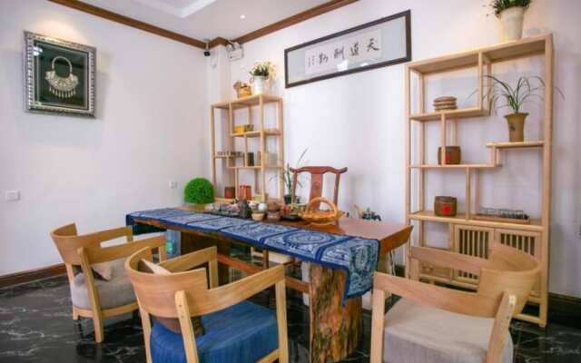 Floral Hotel Libo Meet Inn