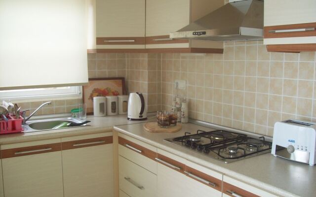 Aegean Cost Luxury 4-Bed Duplex or affordable