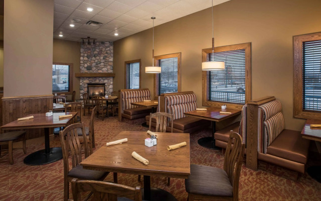 Best Western Plus Winnipeg Airport Hotel