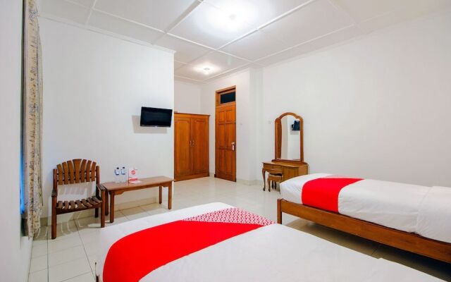 Oyo 1602 Trim Tiga Hotel
