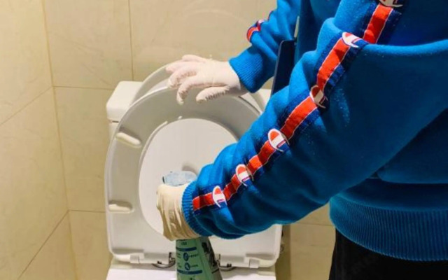 Xingguang Holiday Hotel (Zhengzhou Zijing East Street Metro Station)