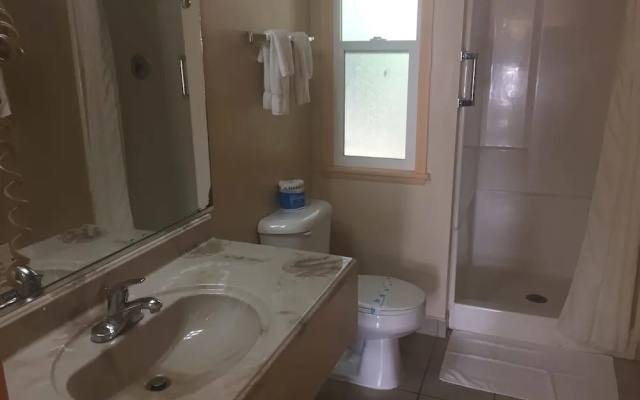 Paradise Inn