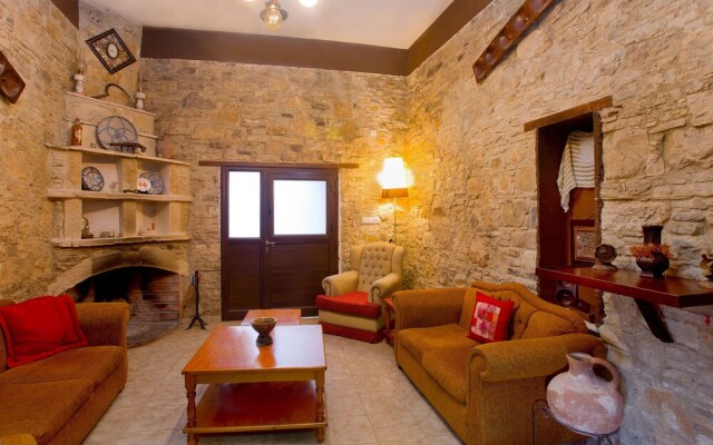 Rodoulas Traditional Village House