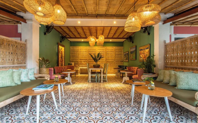 PinkPrivate Sanur - for Cool Adults Only