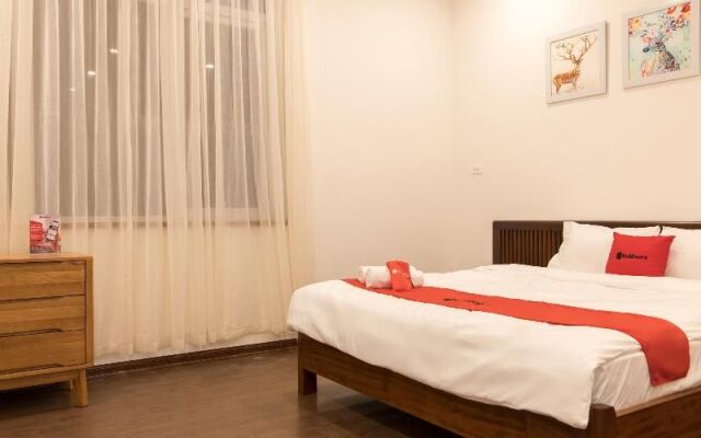 Reddoorz Plus Near Westlake Tay Ho